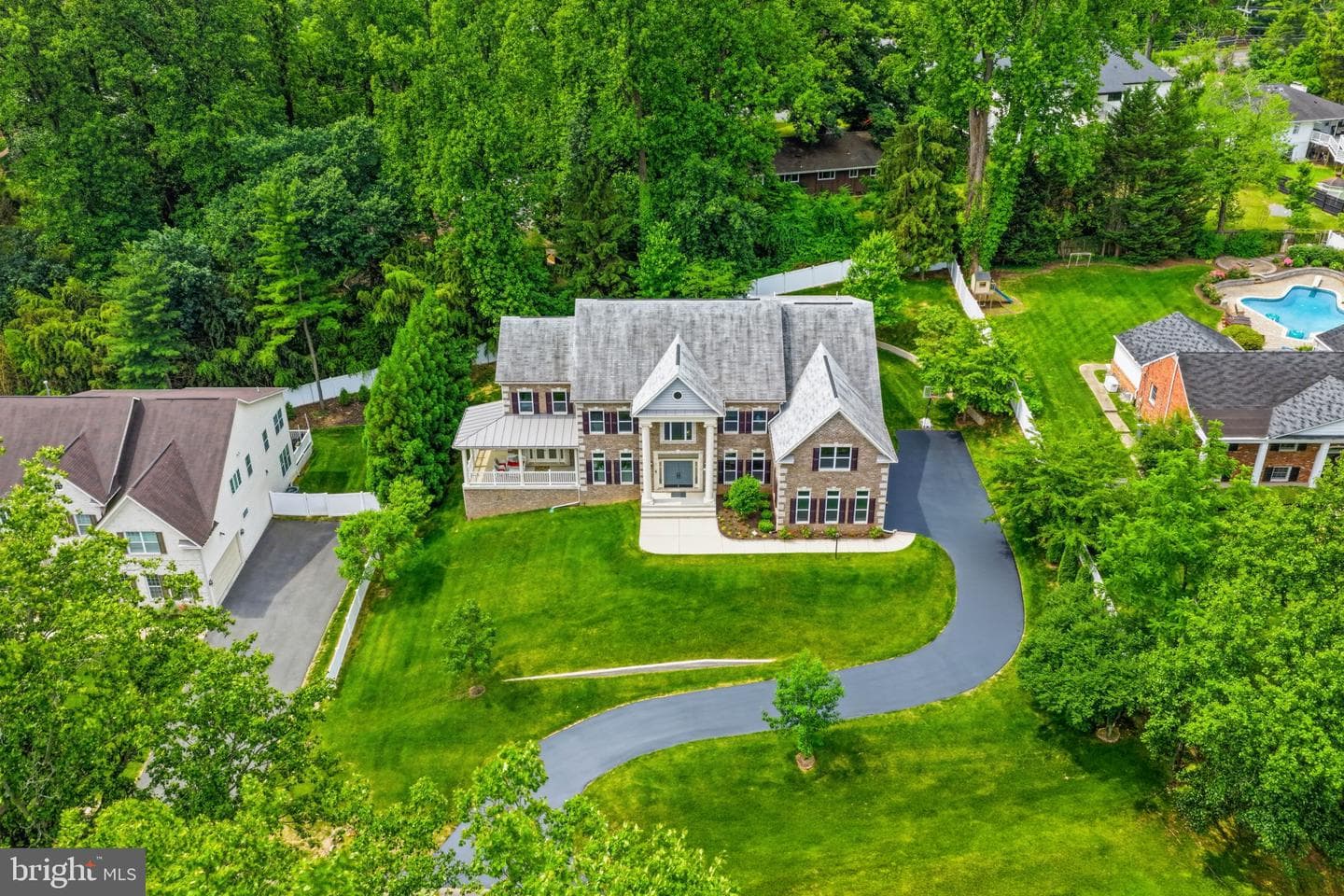 7821 Old Falls Road, Mclean