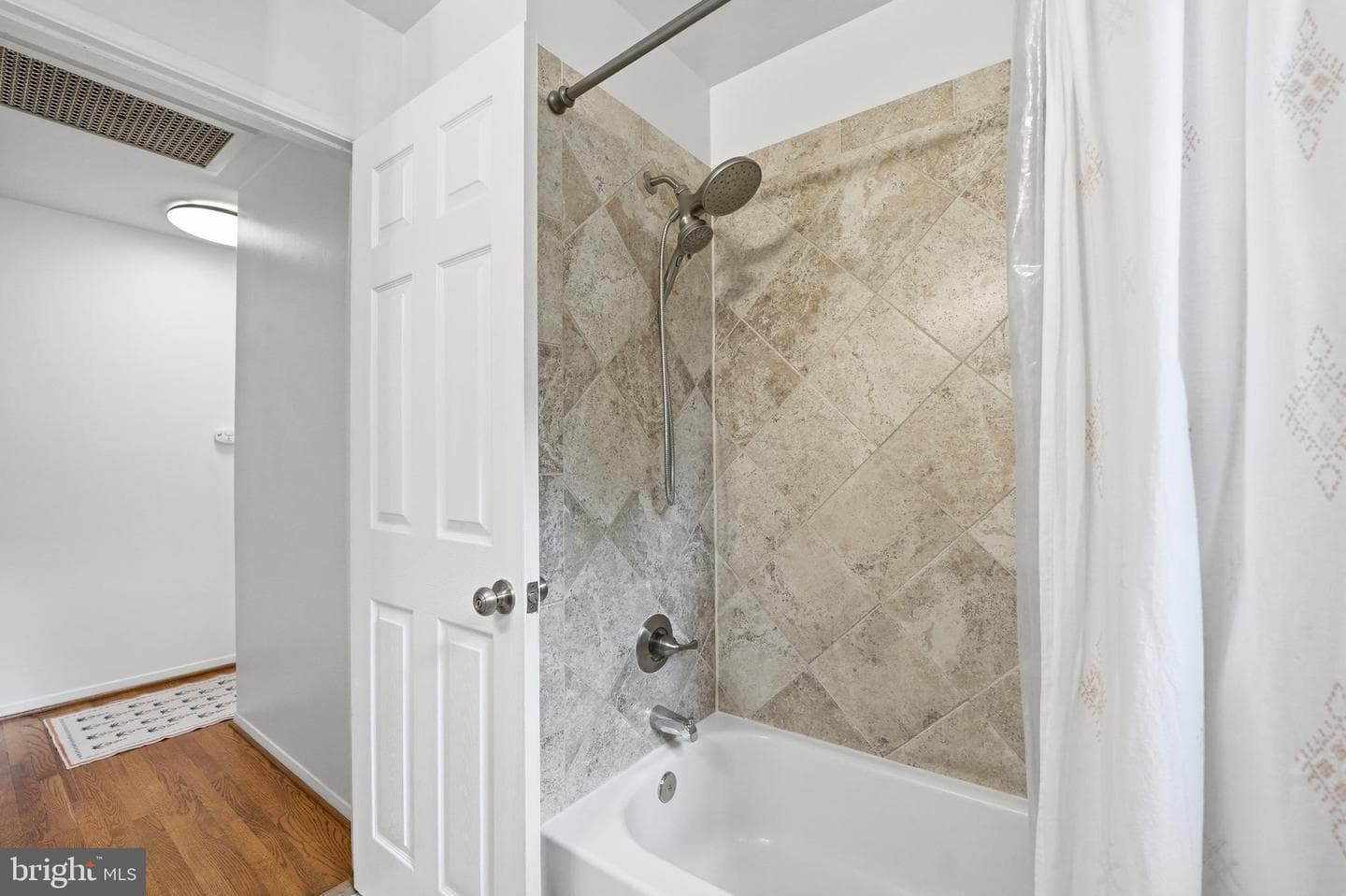 5209 Milland Street photo 32