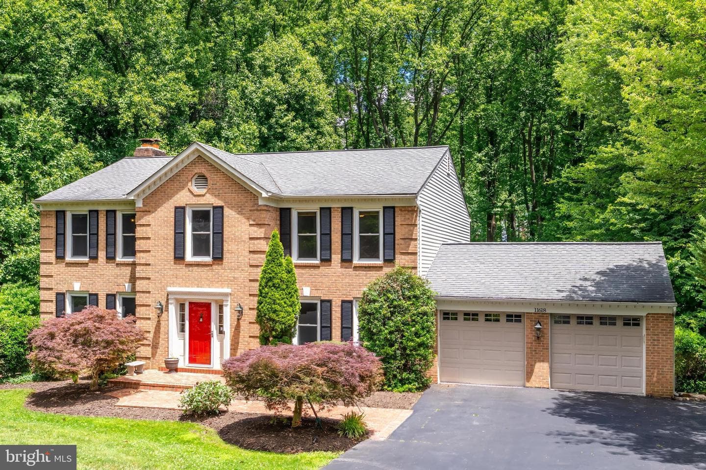 11618 Holly Briar Lane, Great Falls