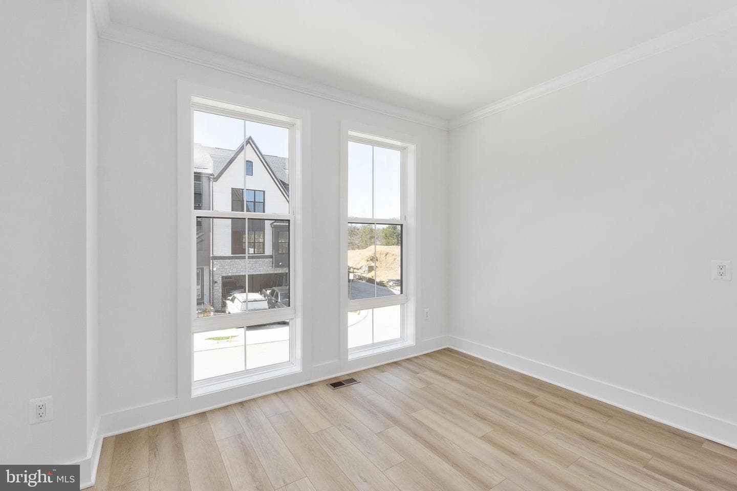 8458 Begonia Lane photo 30