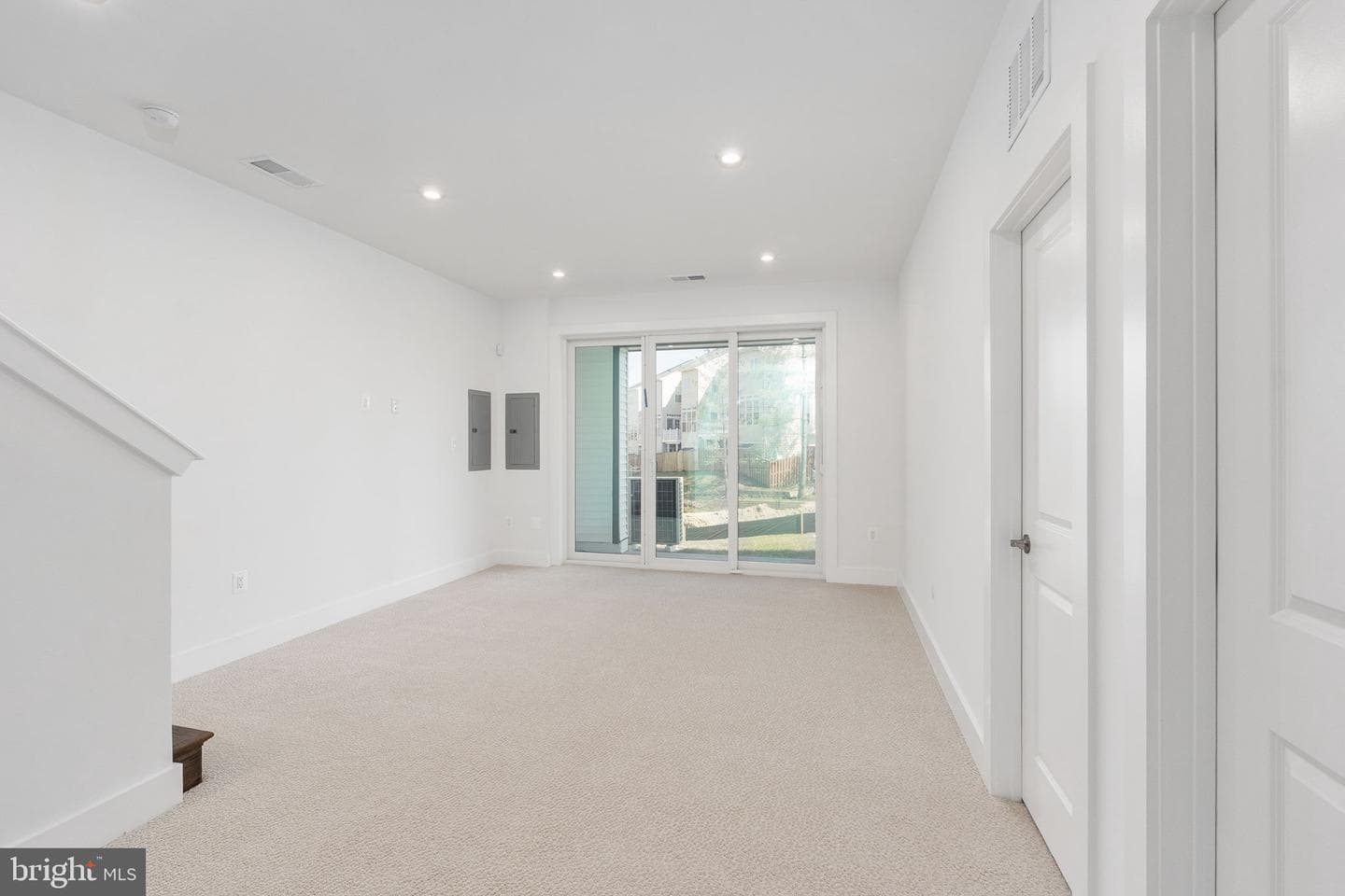 8458 Begonia Lane photo 38