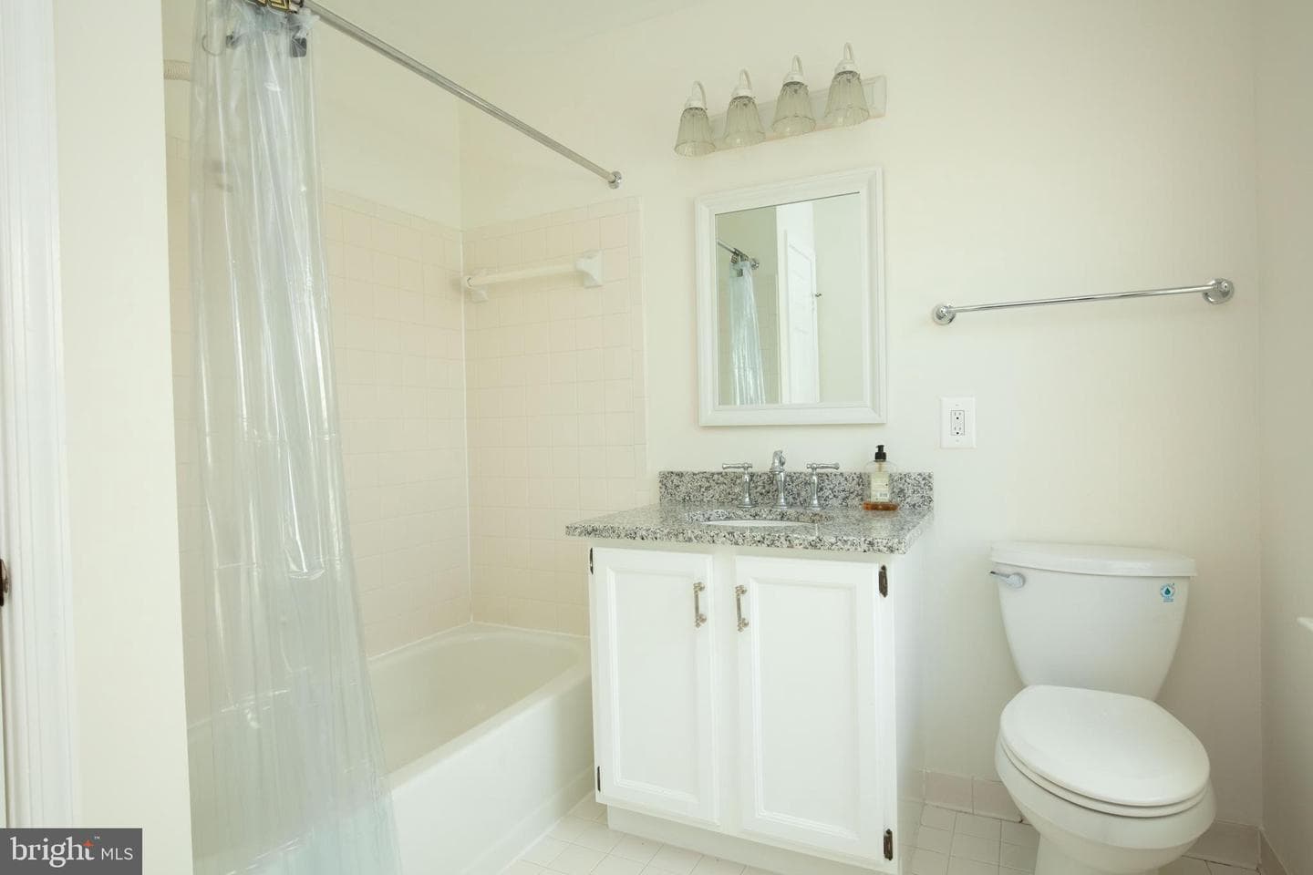 6304 Chaucer View Circle photo 13