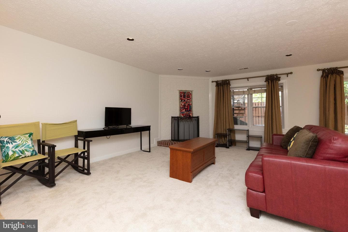 6304 Chaucer View Circle photo 15