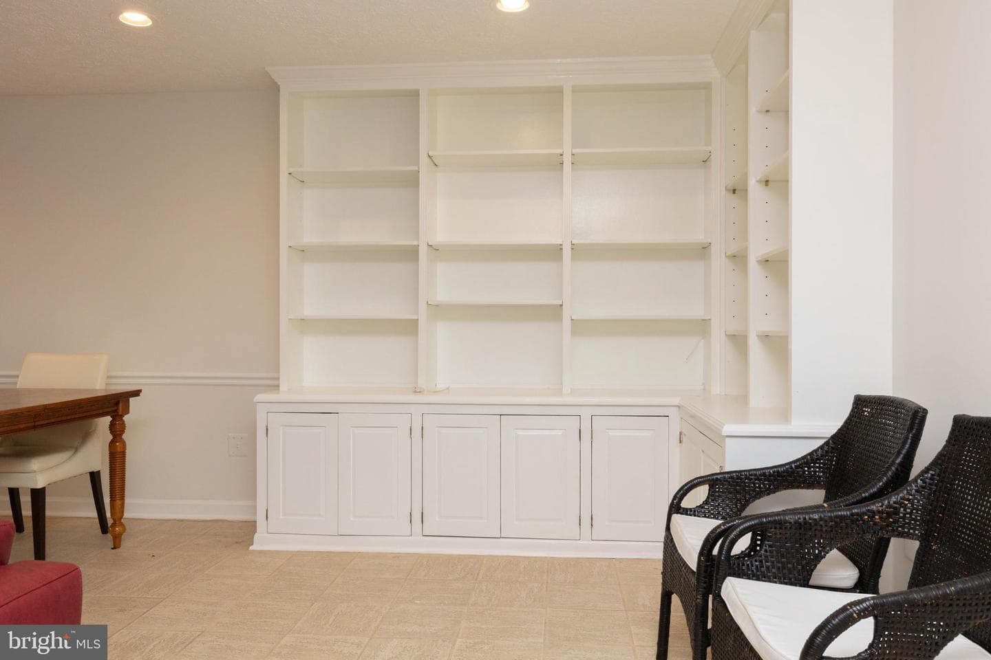 6304 Chaucer View Circle photo 16