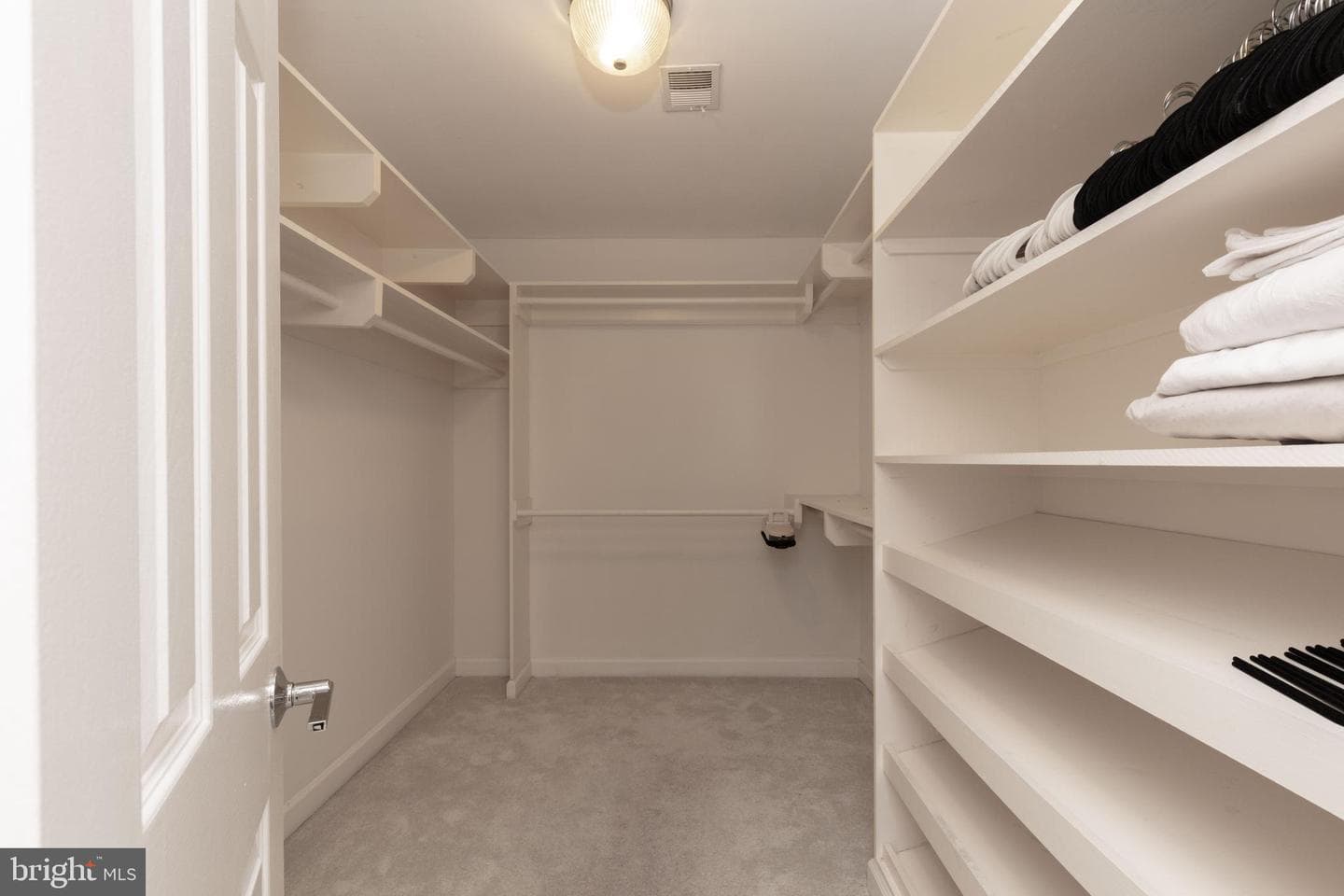 6304 Chaucer View Circle photo 8