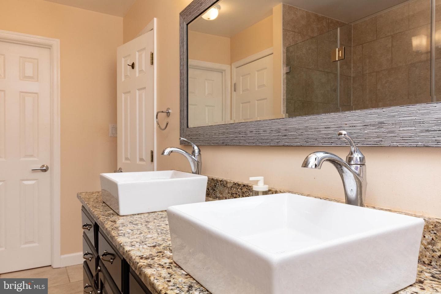 6304 Chaucer View Circle photo 9