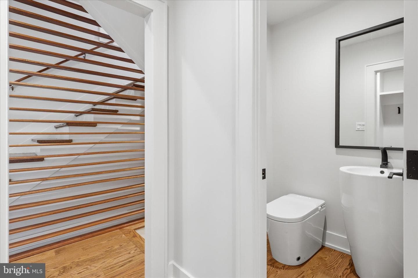 5921 Chesterbrook Road photo 14