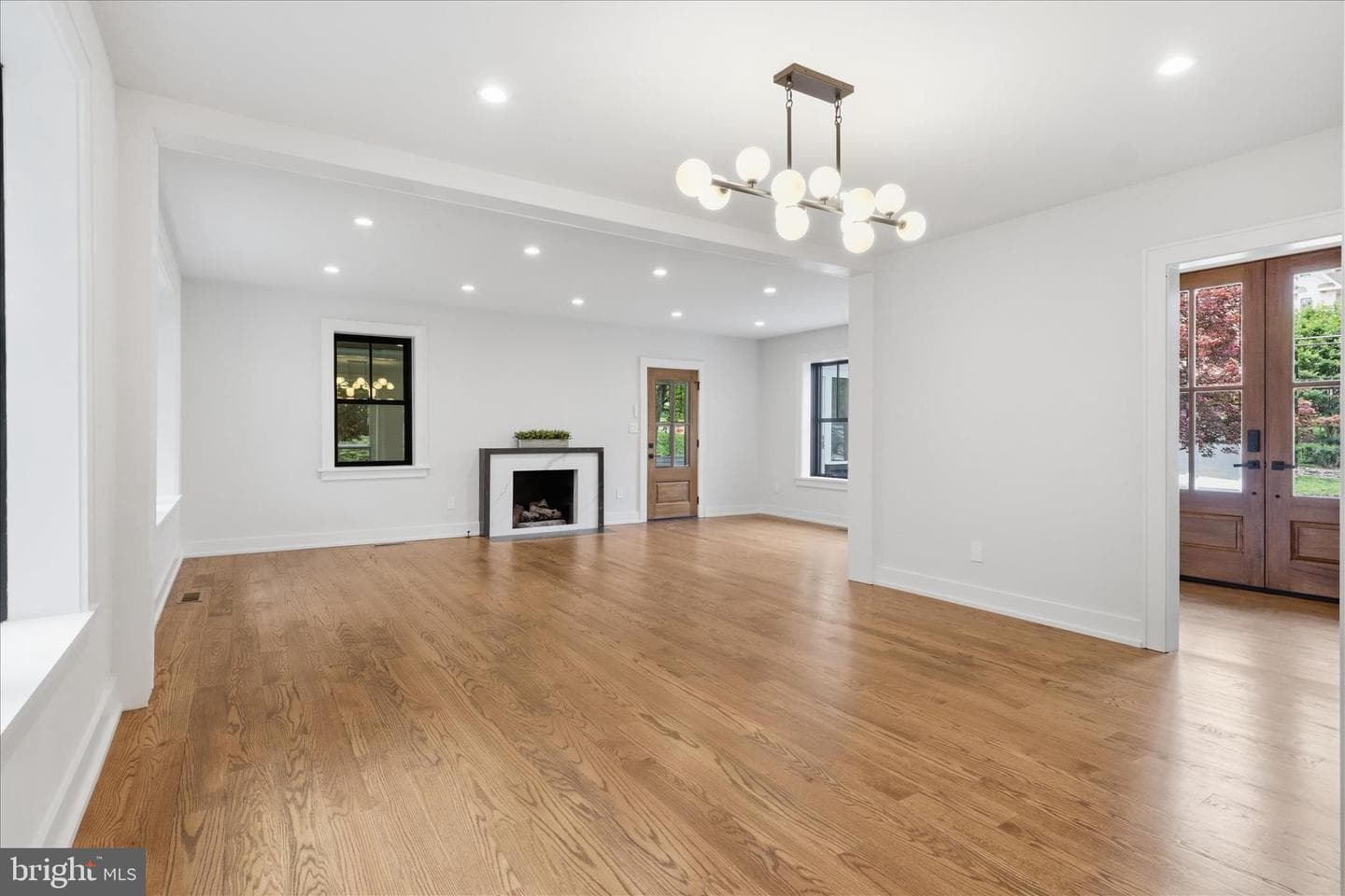 5921 Chesterbrook Road photo 18