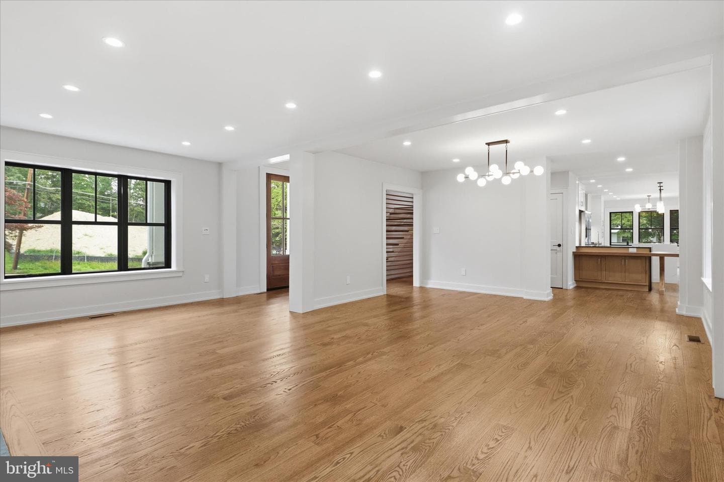 5921 Chesterbrook Road photo 22