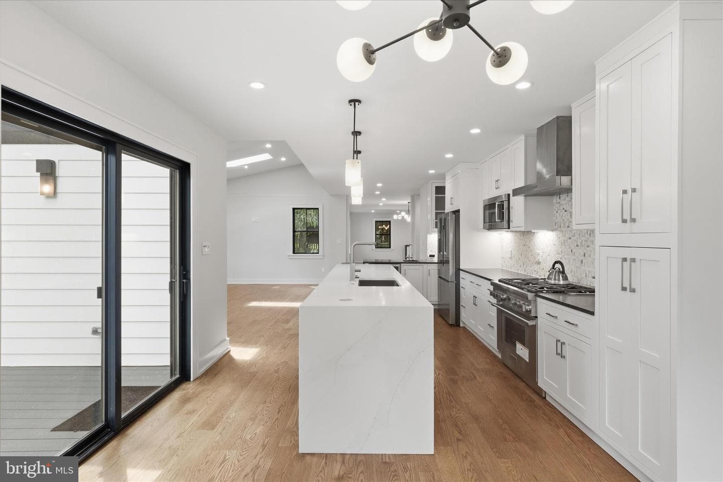 5921 Chesterbrook Road photo 31