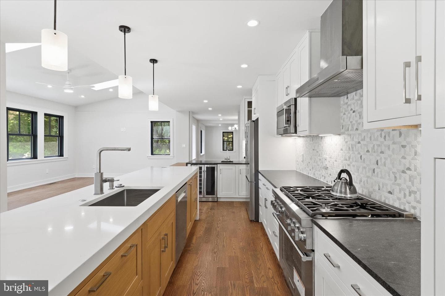 5921 Chesterbrook Road photo 32
