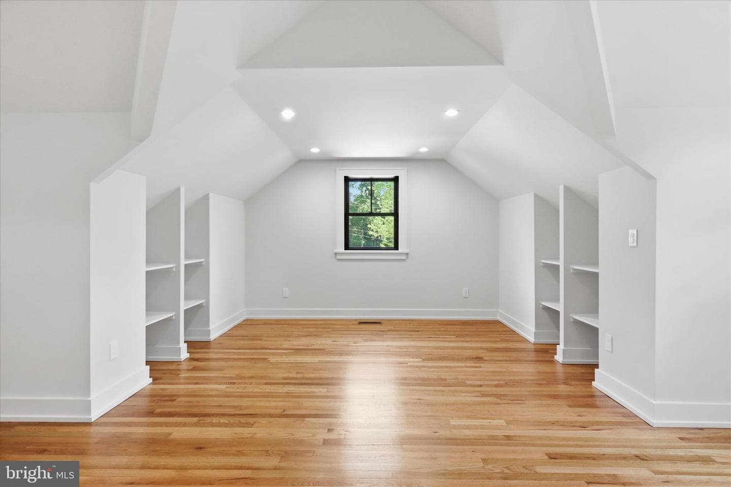 5921 Chesterbrook Road photo 71