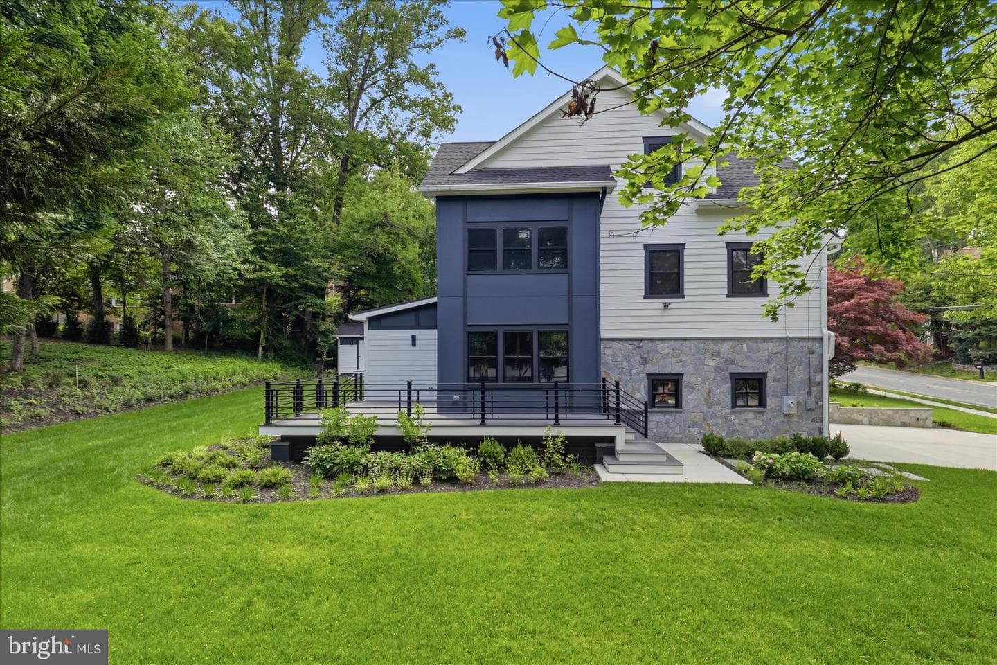 5921 Chesterbrook Road photo 92