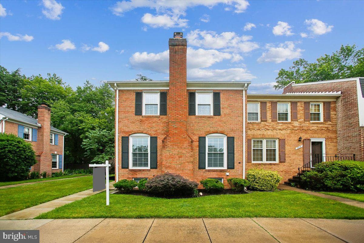 7018 Bradwood Court, Springfield