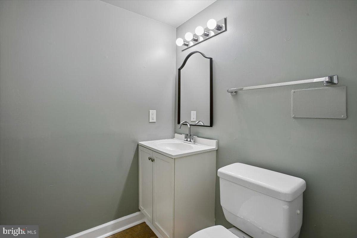 7018 Bradwood Court photo 36