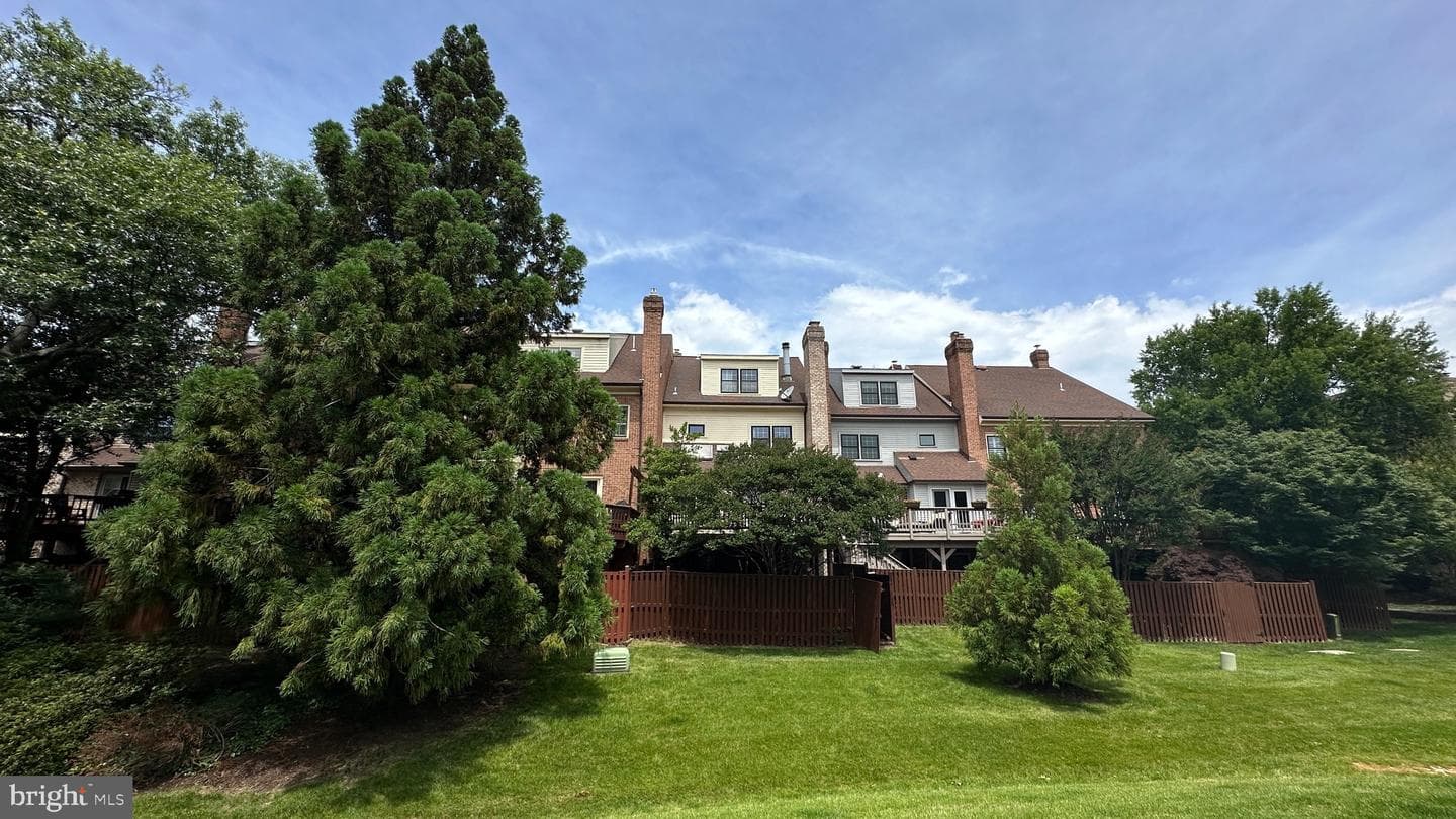 6313 Manchester Way, Alexandria