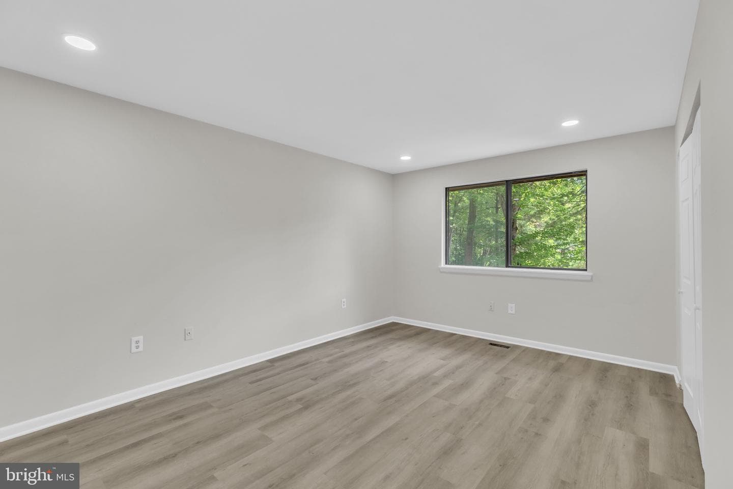 10669 Spring Oak Court photo 16