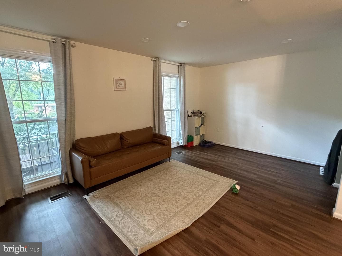 7315 Byeforde Court photo 4