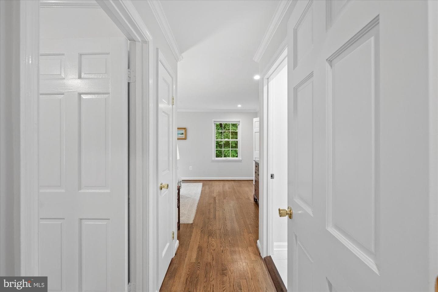 925 Woburn Court photo 17