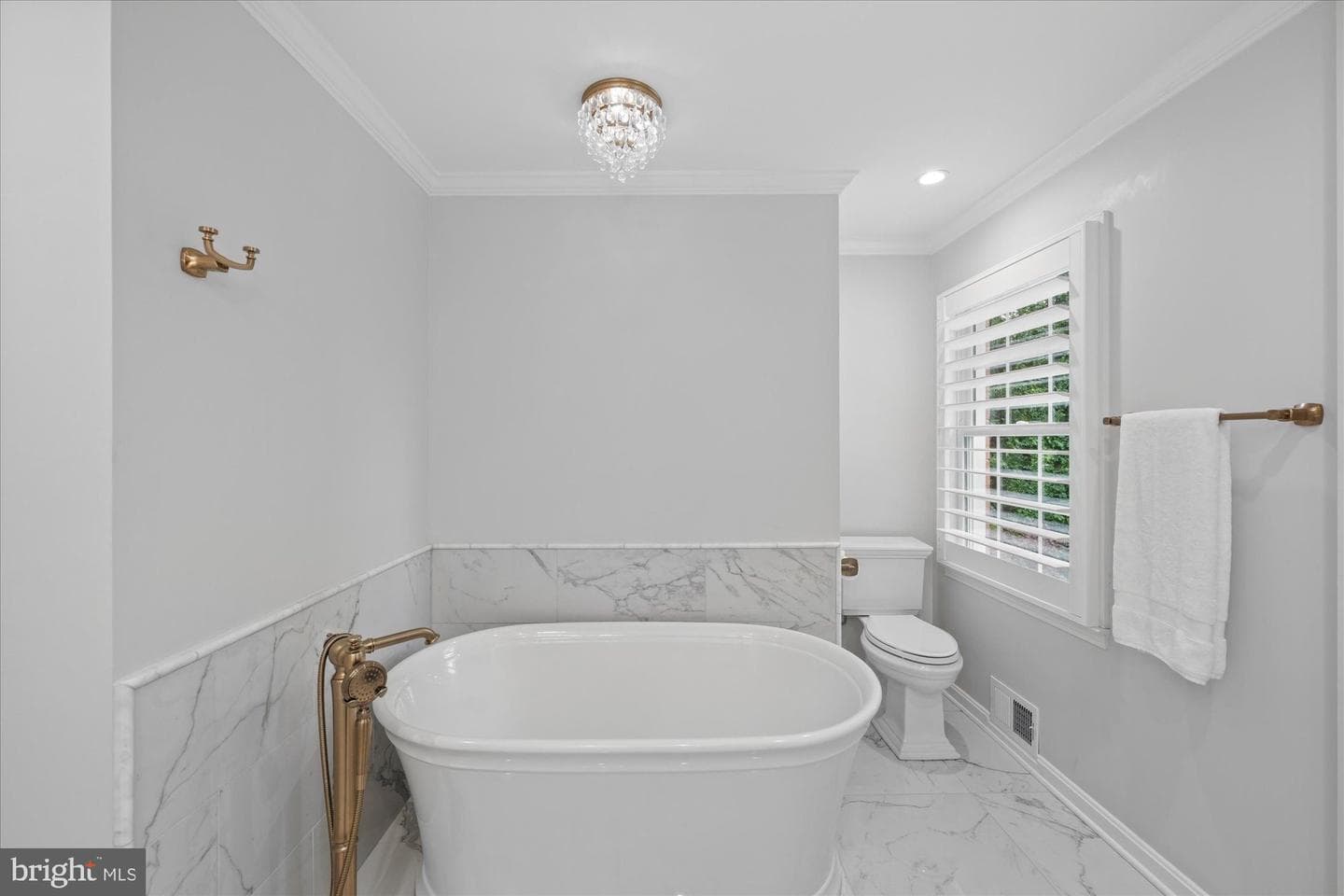 925 Woburn Court photo 22