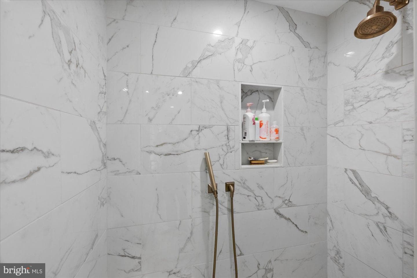 925 Woburn Court photo 23