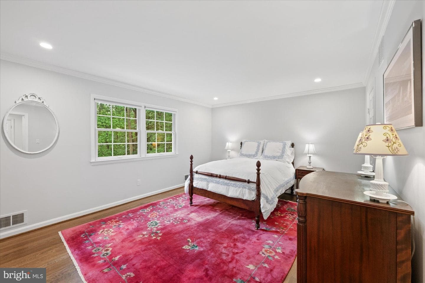 925 Woburn Court photo 38