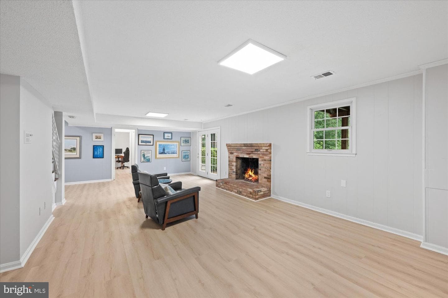 925 Woburn Court photo 42