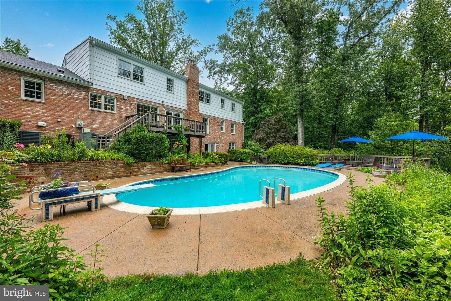 925 Woburn Court photo 50