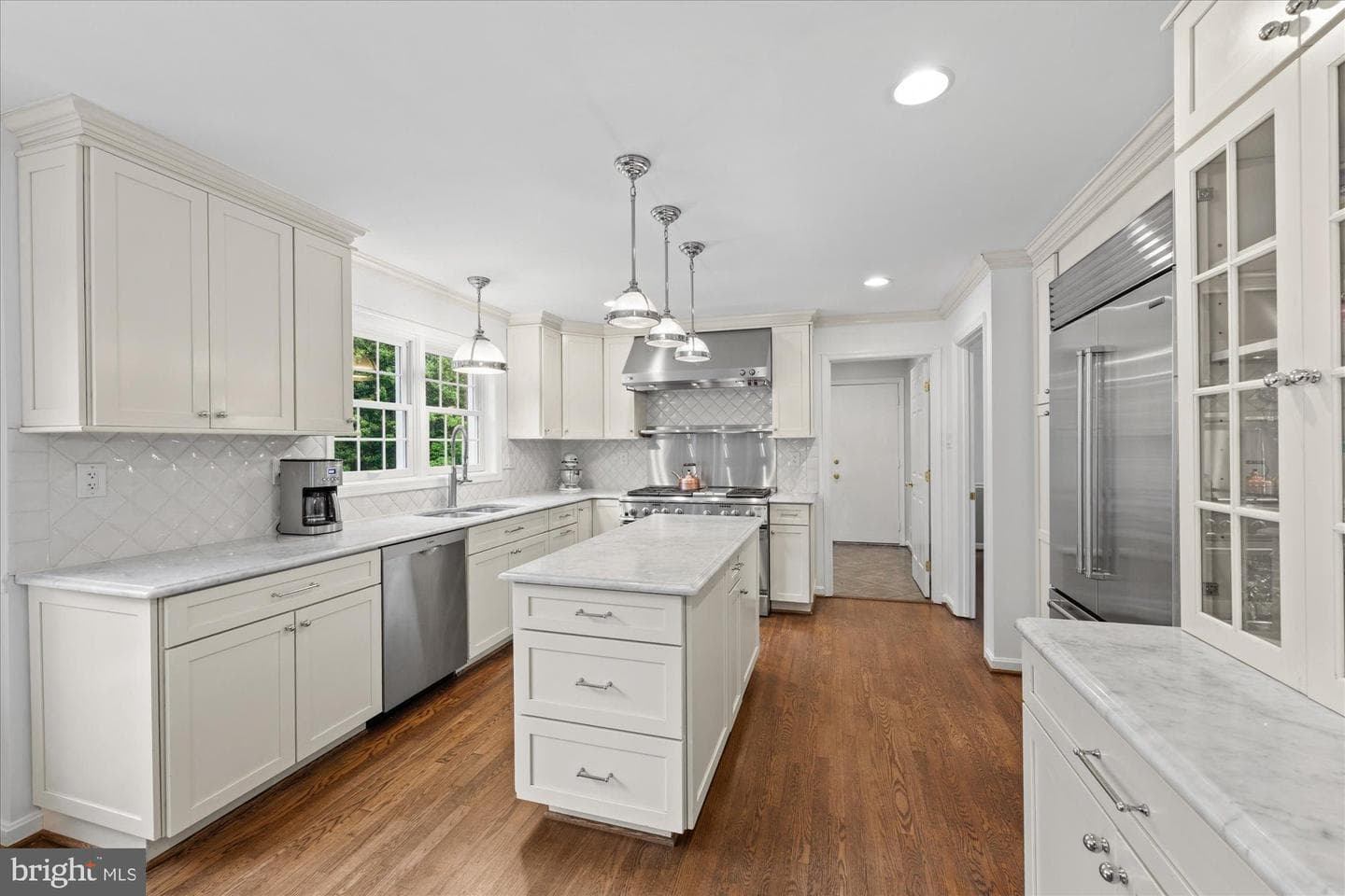 925 Woburn Court photo 6