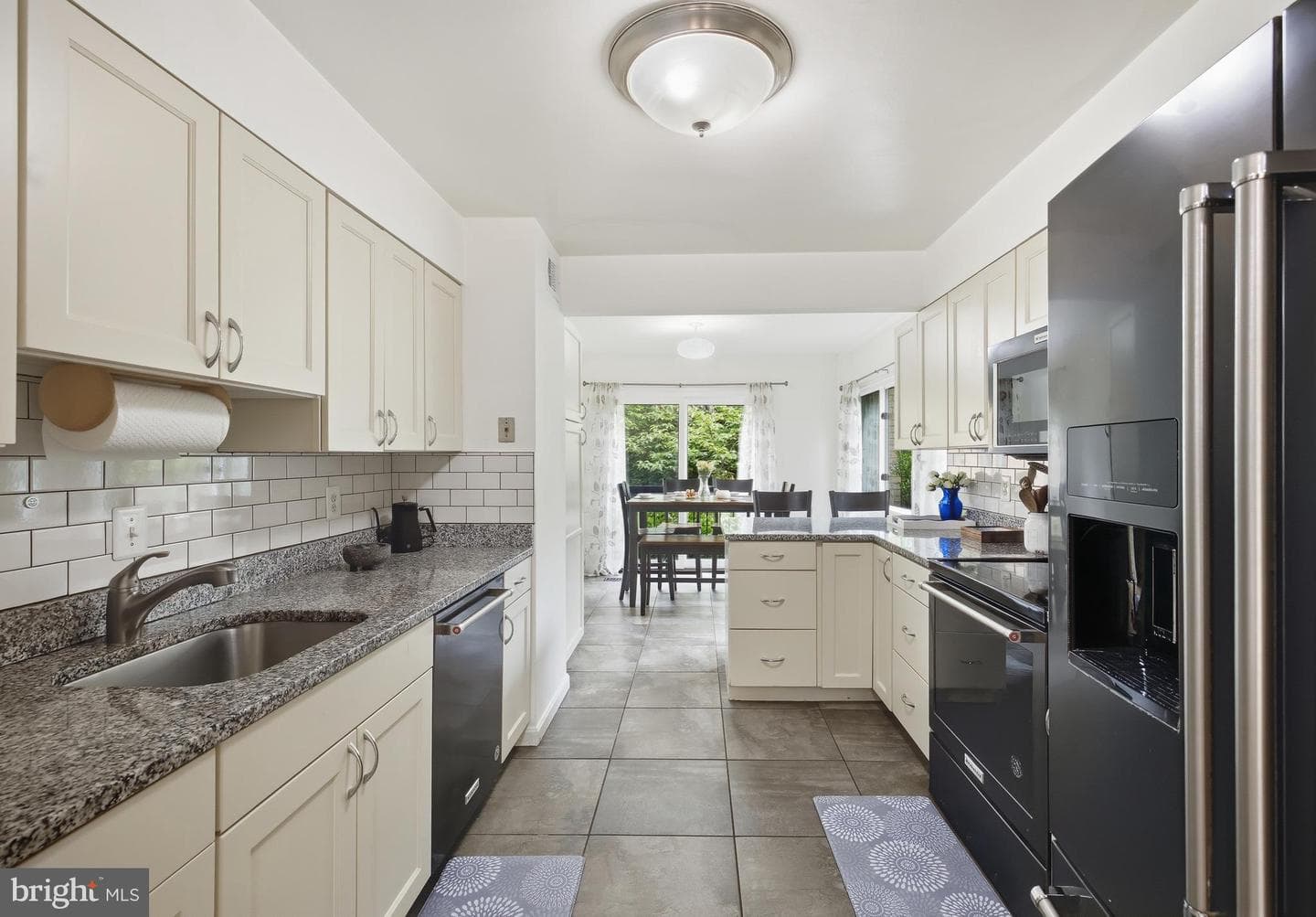 3131 Guysborough Drive photo 6
