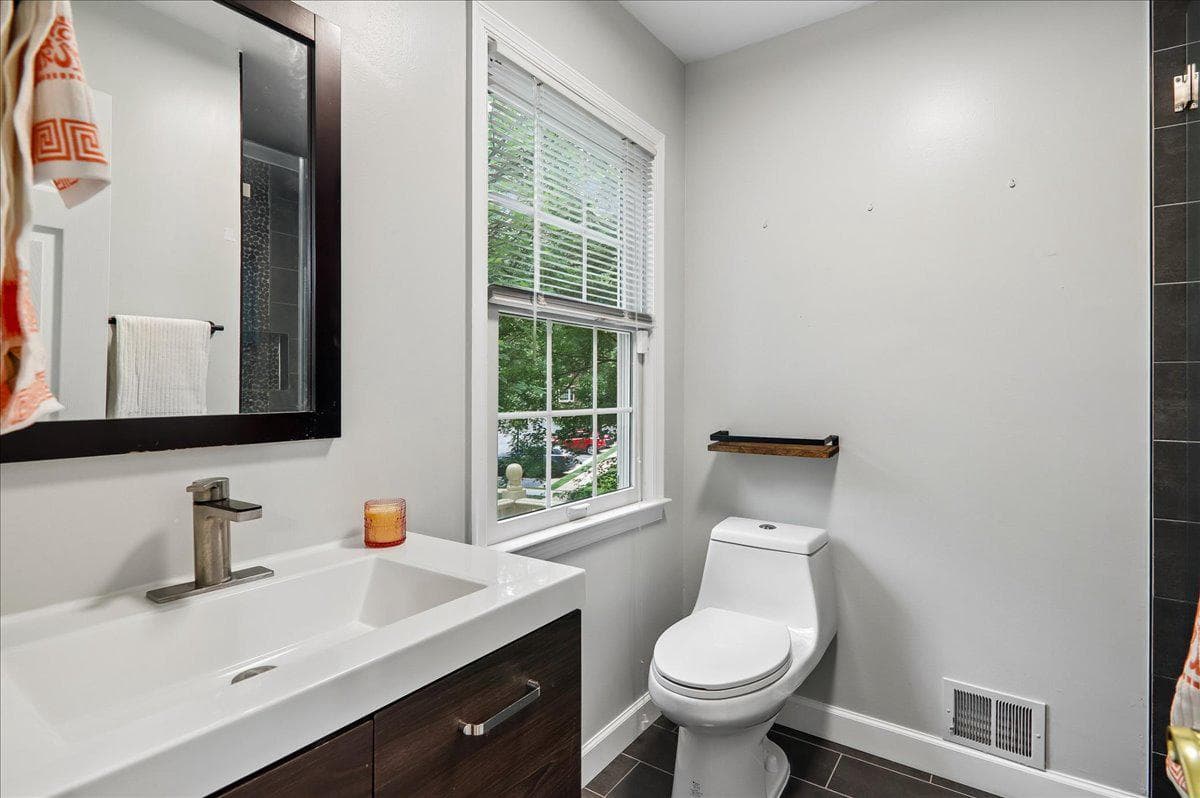 7408 Spring Tree Drive photo 18