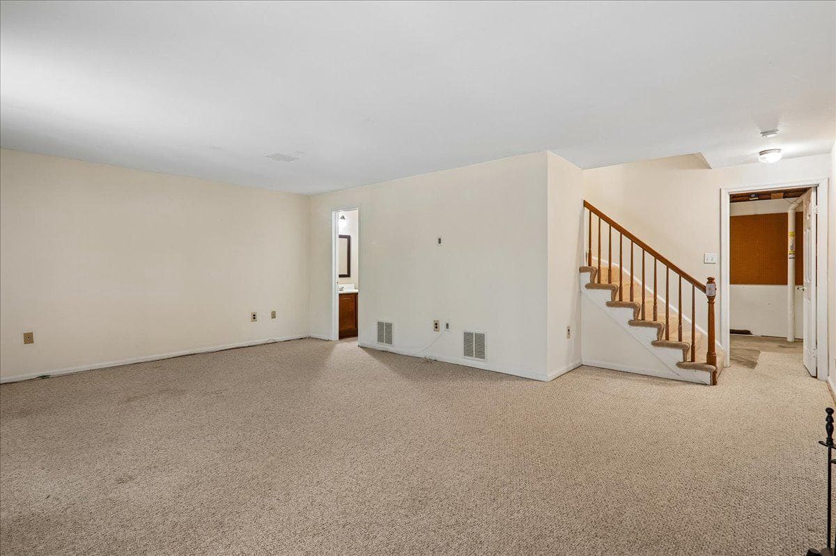 7408 Spring Tree Drive photo 29