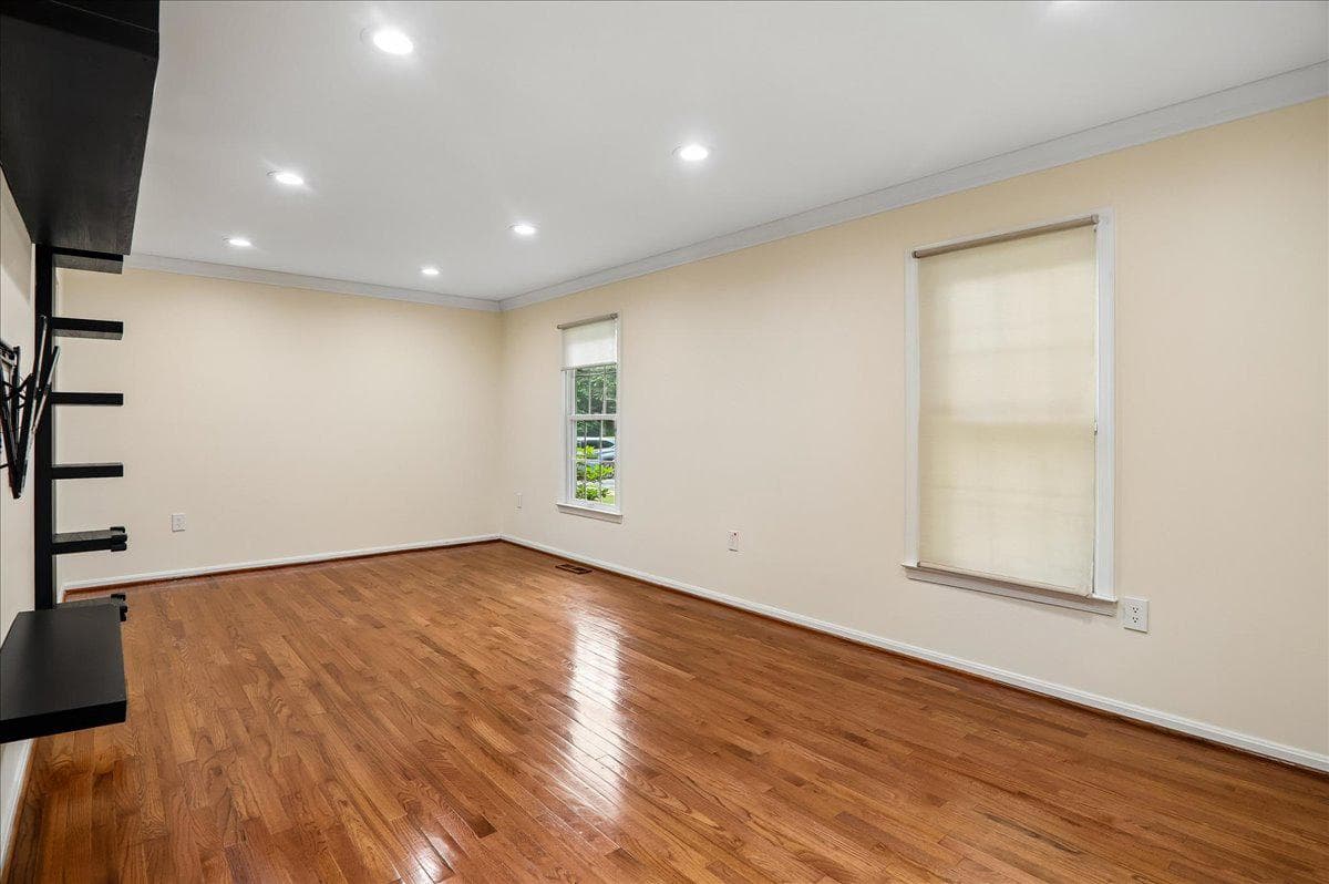 7408 Spring Tree Drive photo 8