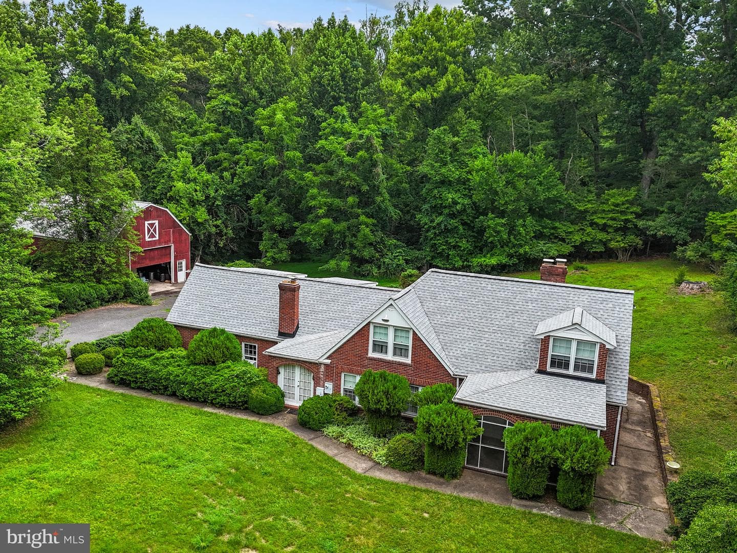 10622 Vale Road photo 1
