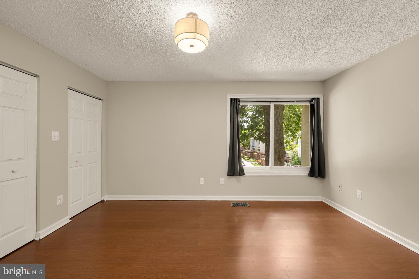 2240 Southgate Square photo 11
