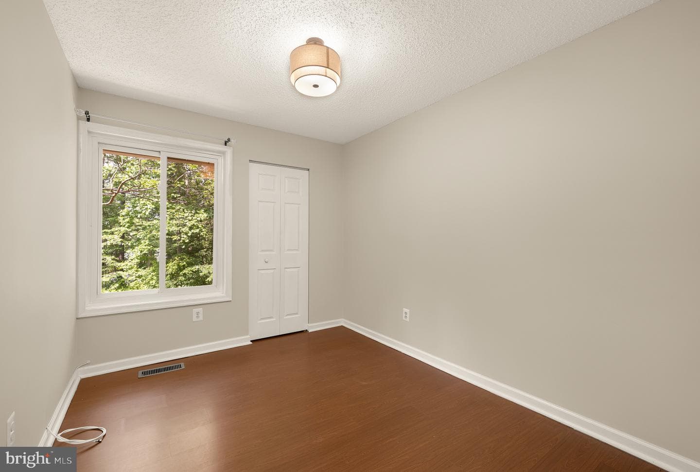 2240 Southgate Square photo 14