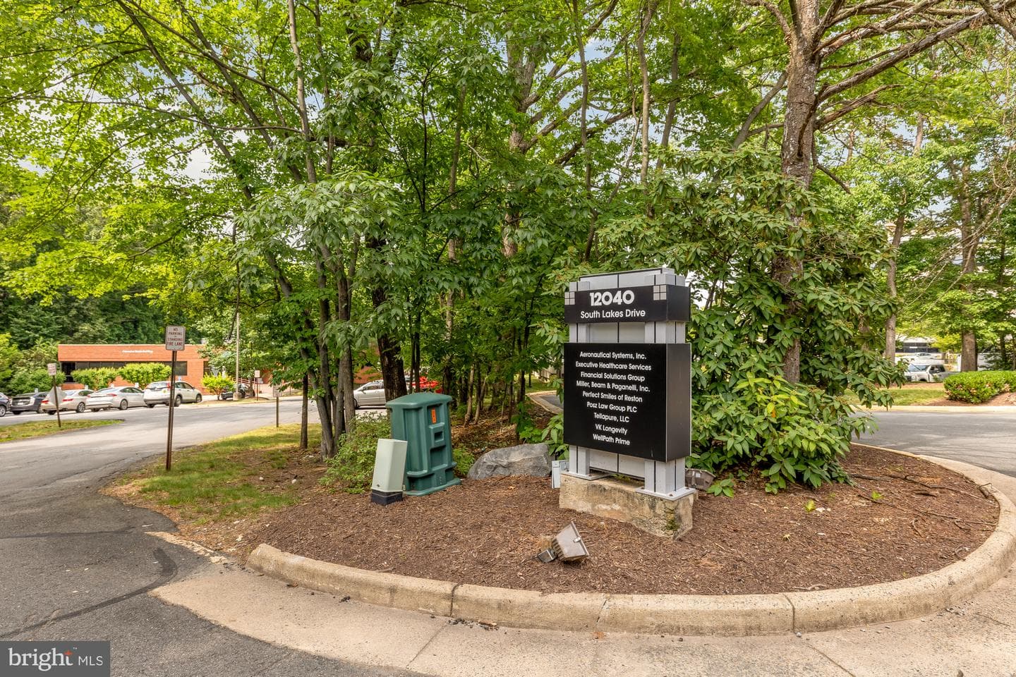 2240 Southgate Square photo 18