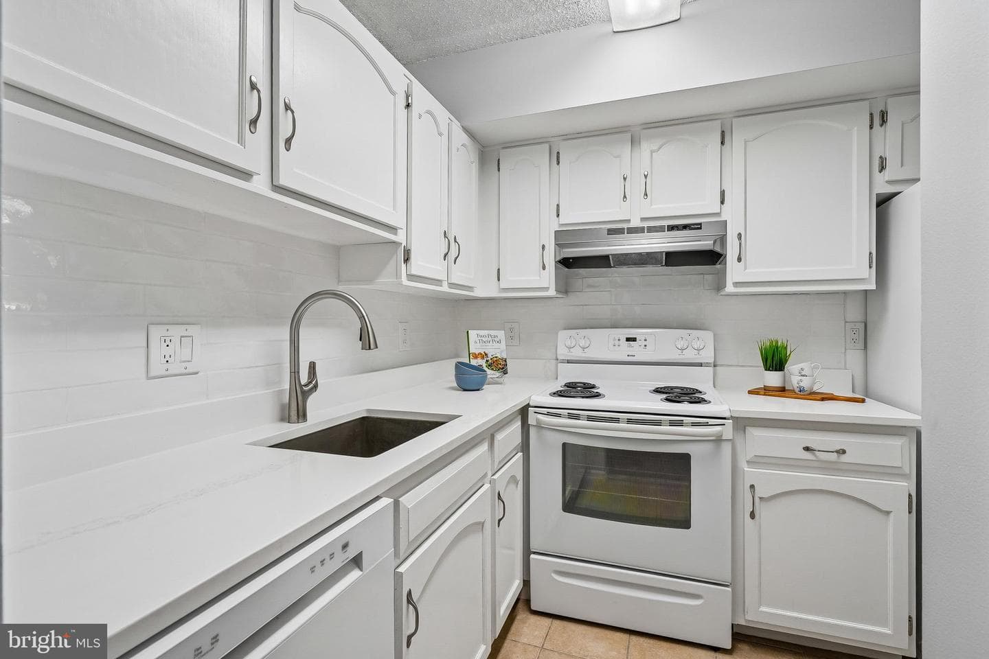 5758 Village Green Drive #d photo 8