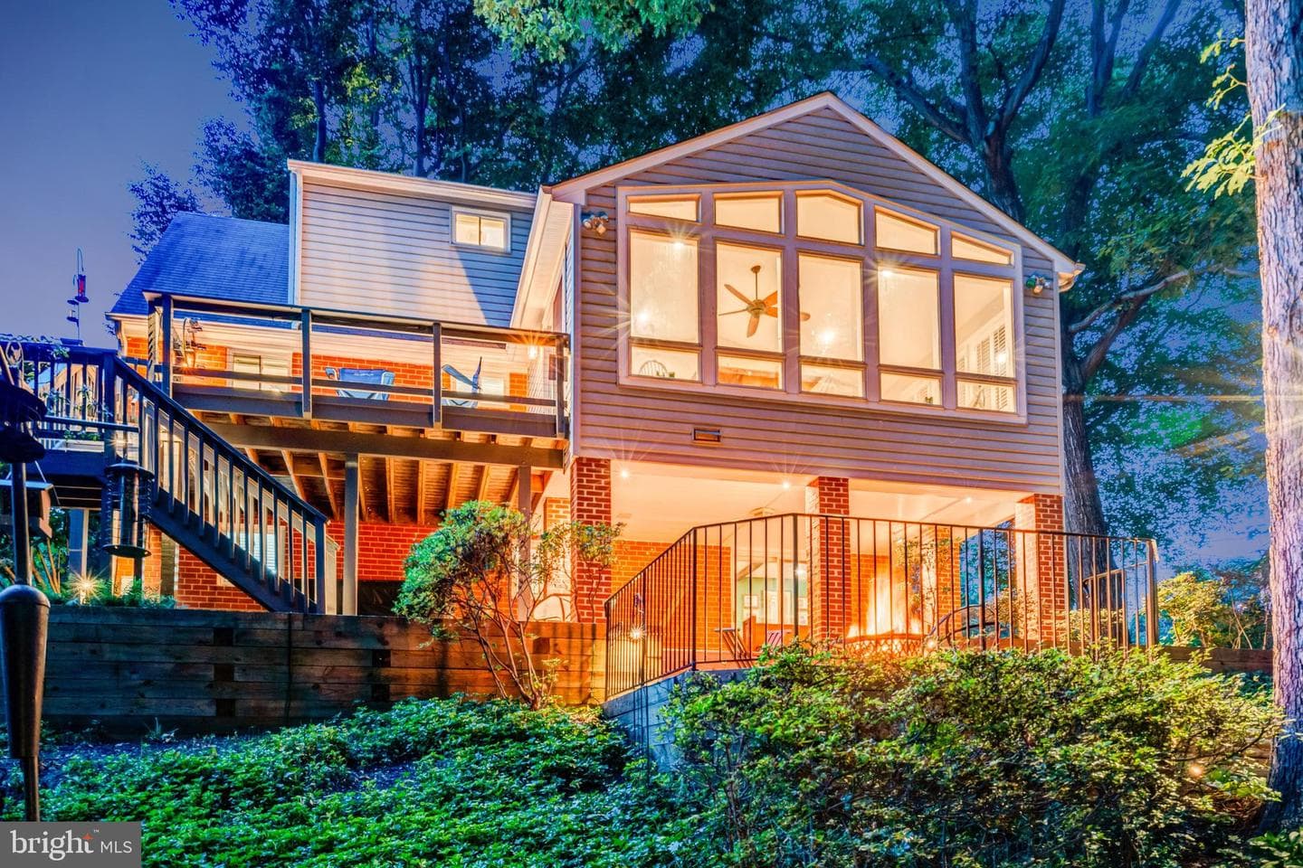 8640 Victoria Road photo 10