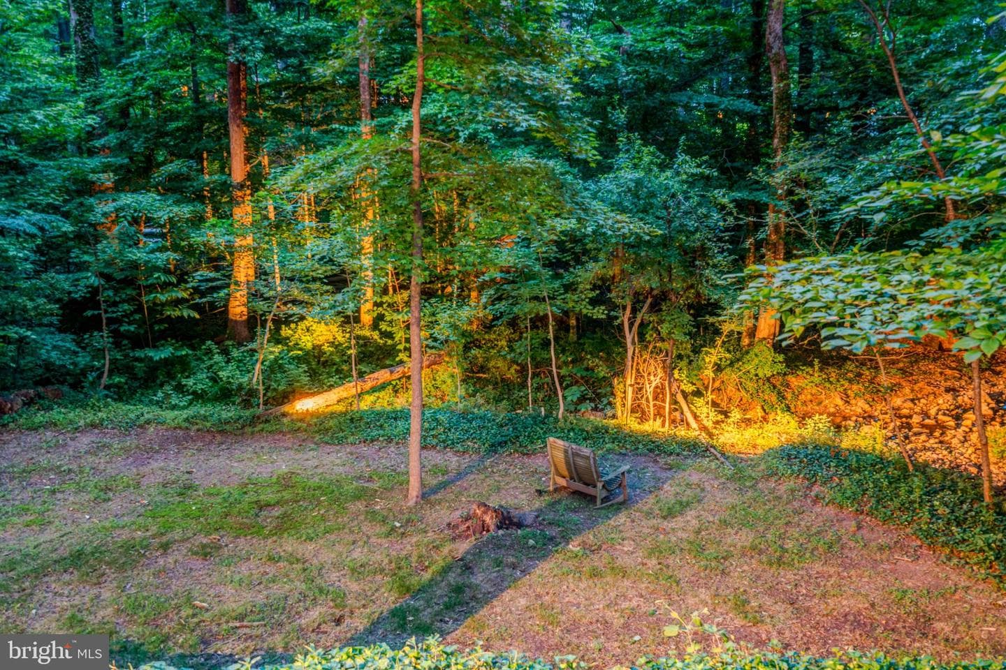 8640 Victoria Road photo 11
