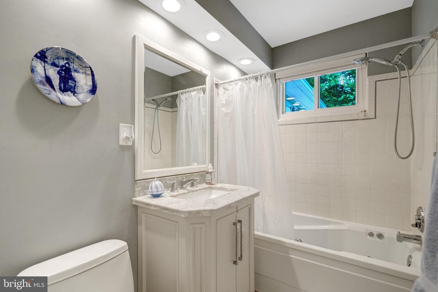 8640 Victoria Road photo 30