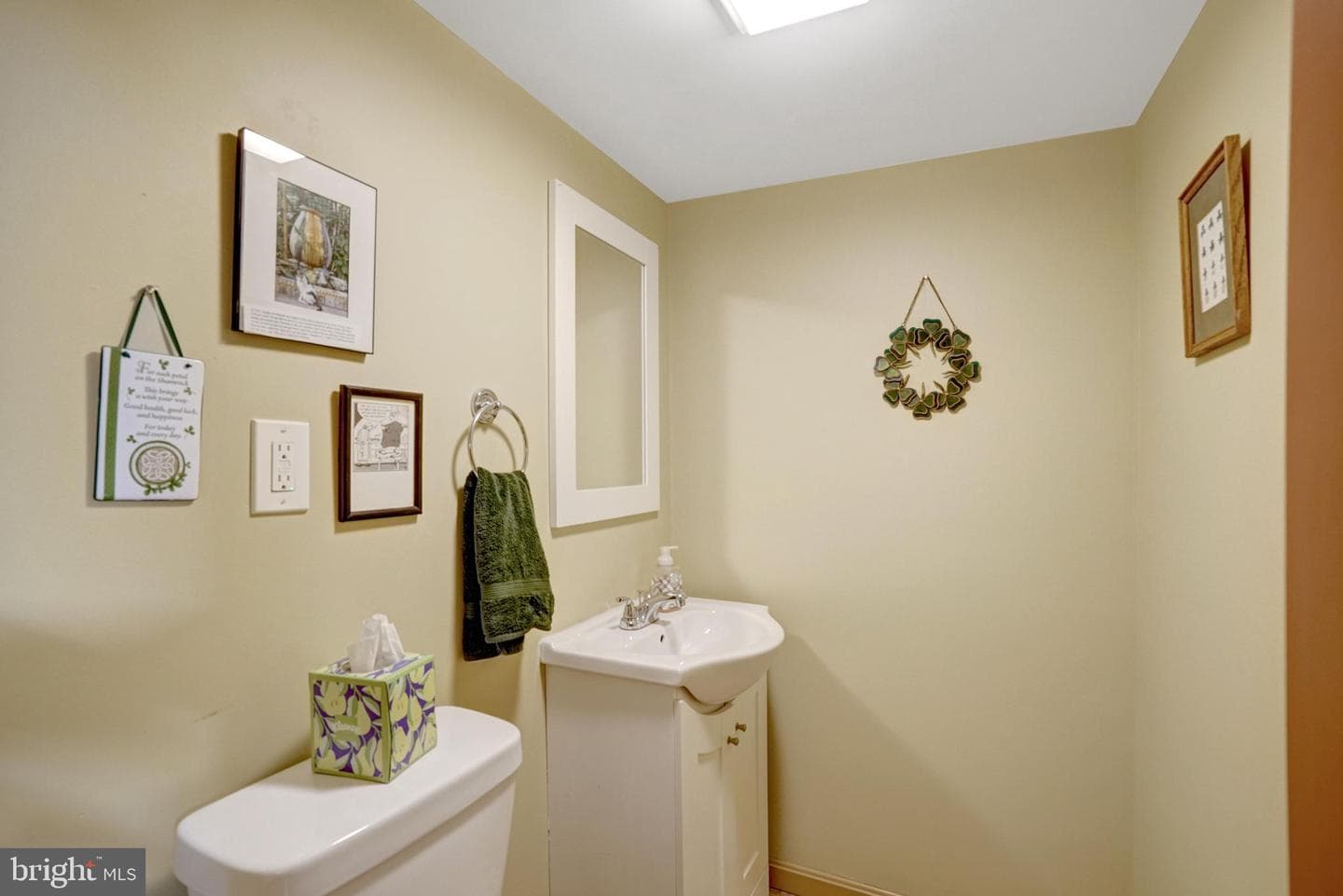 8640 Victoria Road photo 51