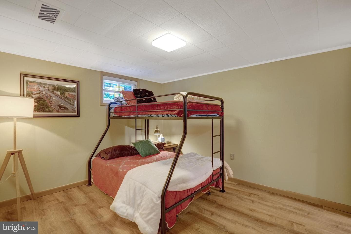 8640 Victoria Road photo 52