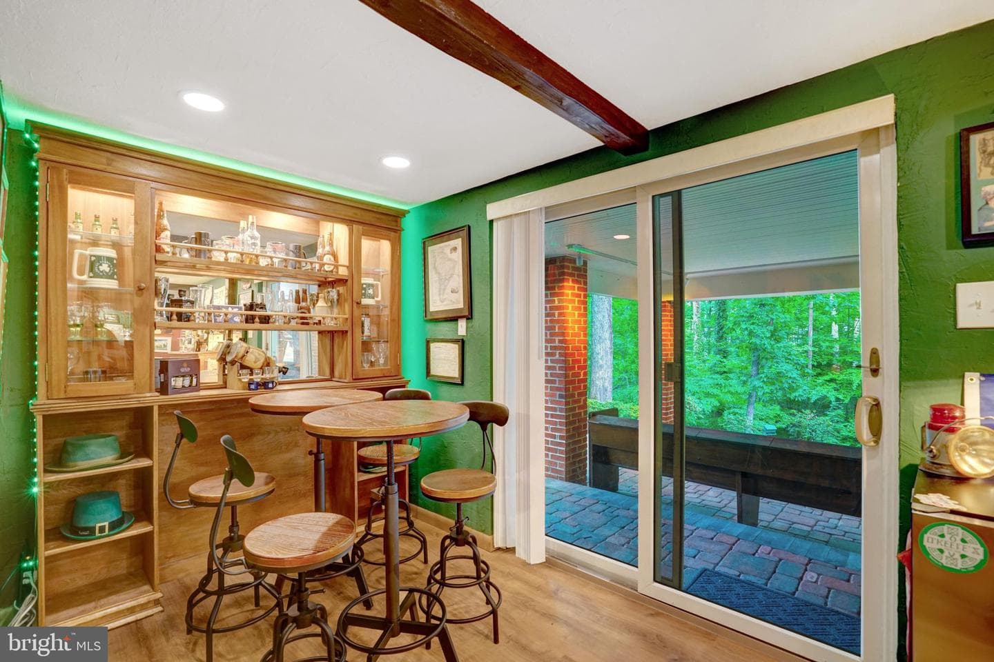 8640 Victoria Road photo 55