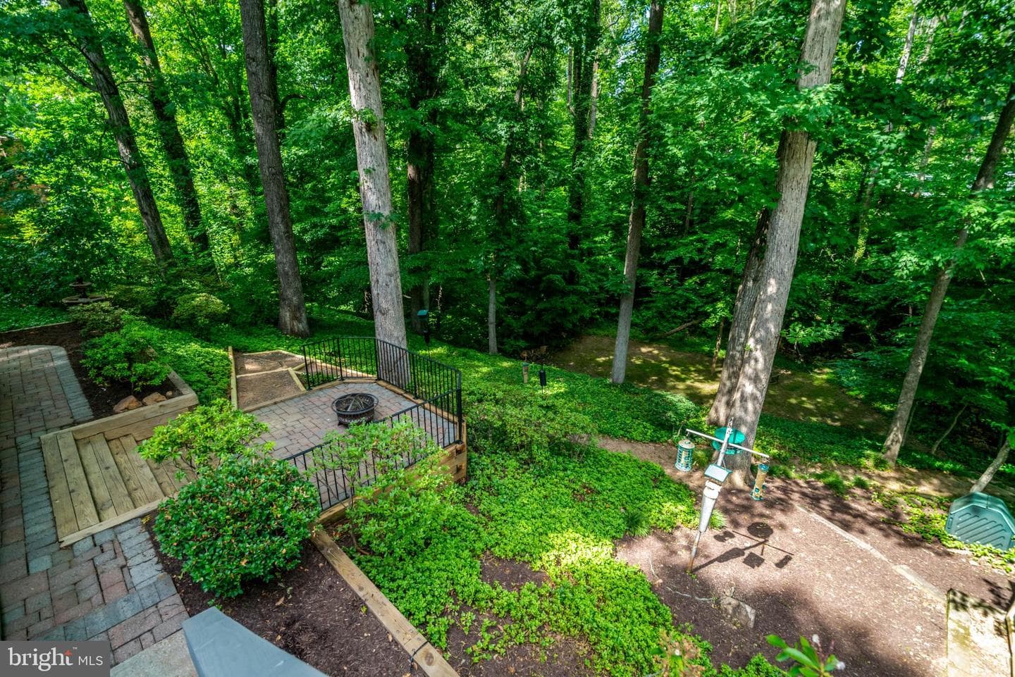 8640 Victoria Road photo 64