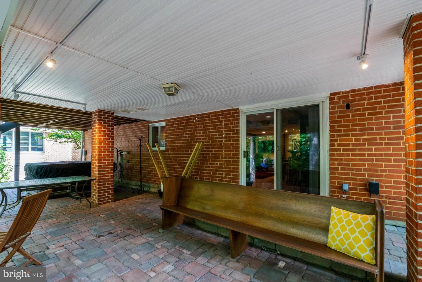 8640 Victoria Road photo 65