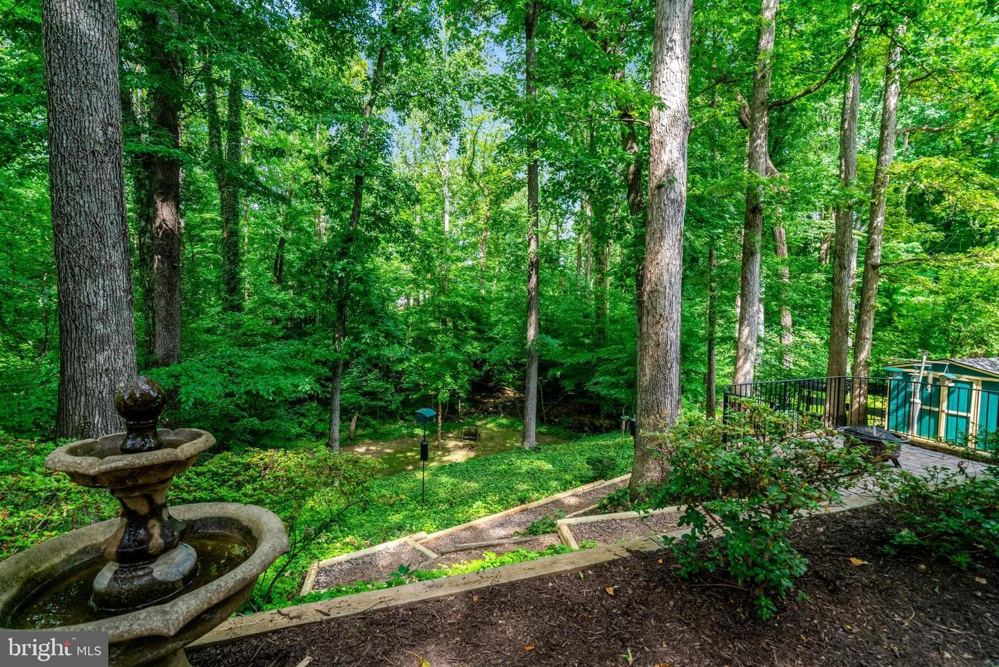 8640 Victoria Road photo 66