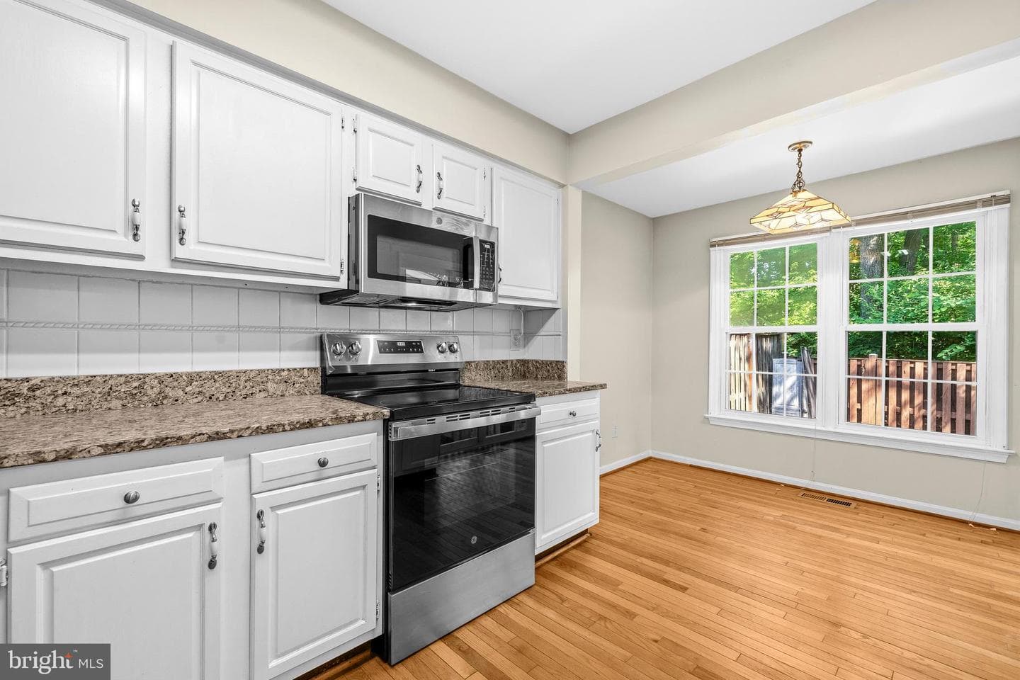 6016 Rockton Court photo 11