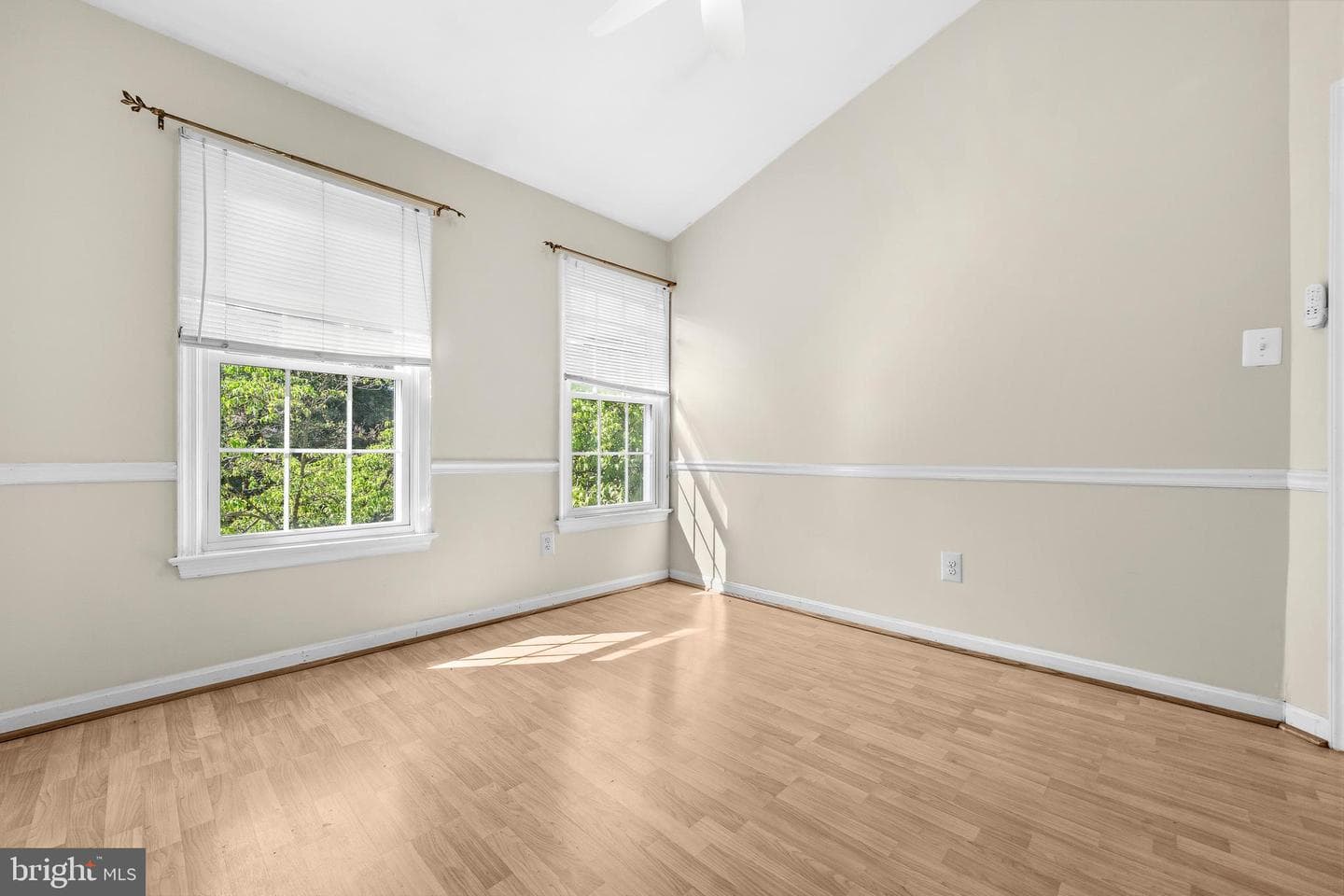 6016 Rockton Court photo 18