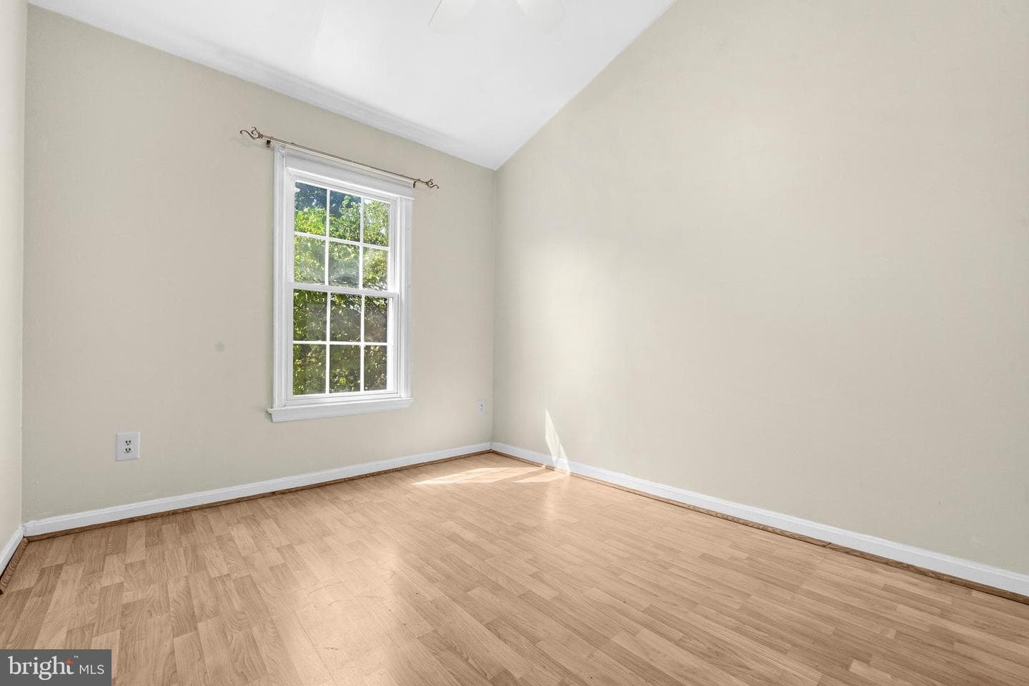 6016 Rockton Court photo 20
